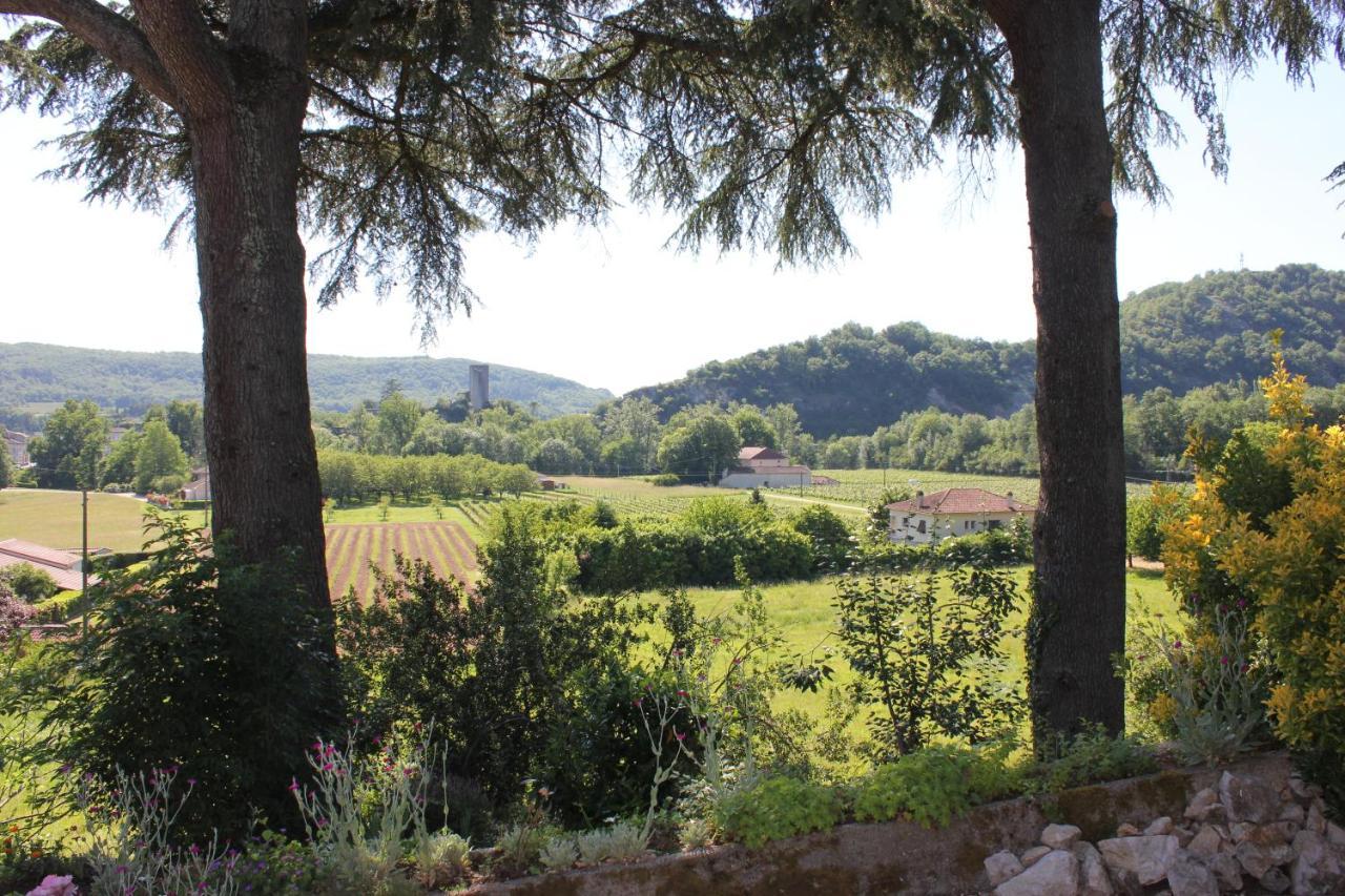 Hotel Castel Rouge à Luzech Extérieur photo